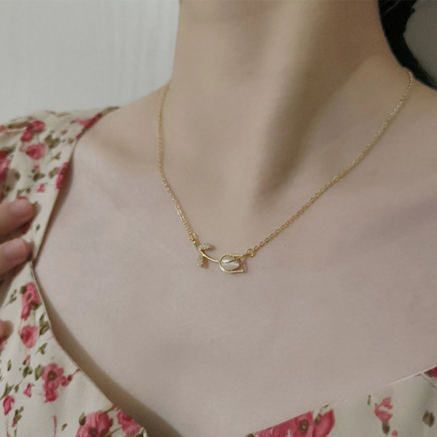 Tulip Necklace